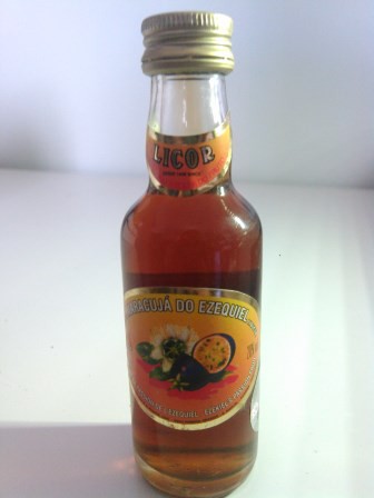 079 - LICOR DE MARACUJÁ (Madeira)