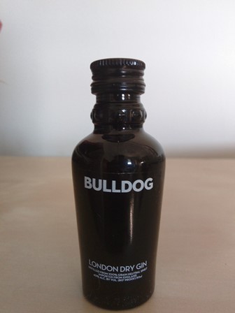 042 - BULLDOG - Inglaterra